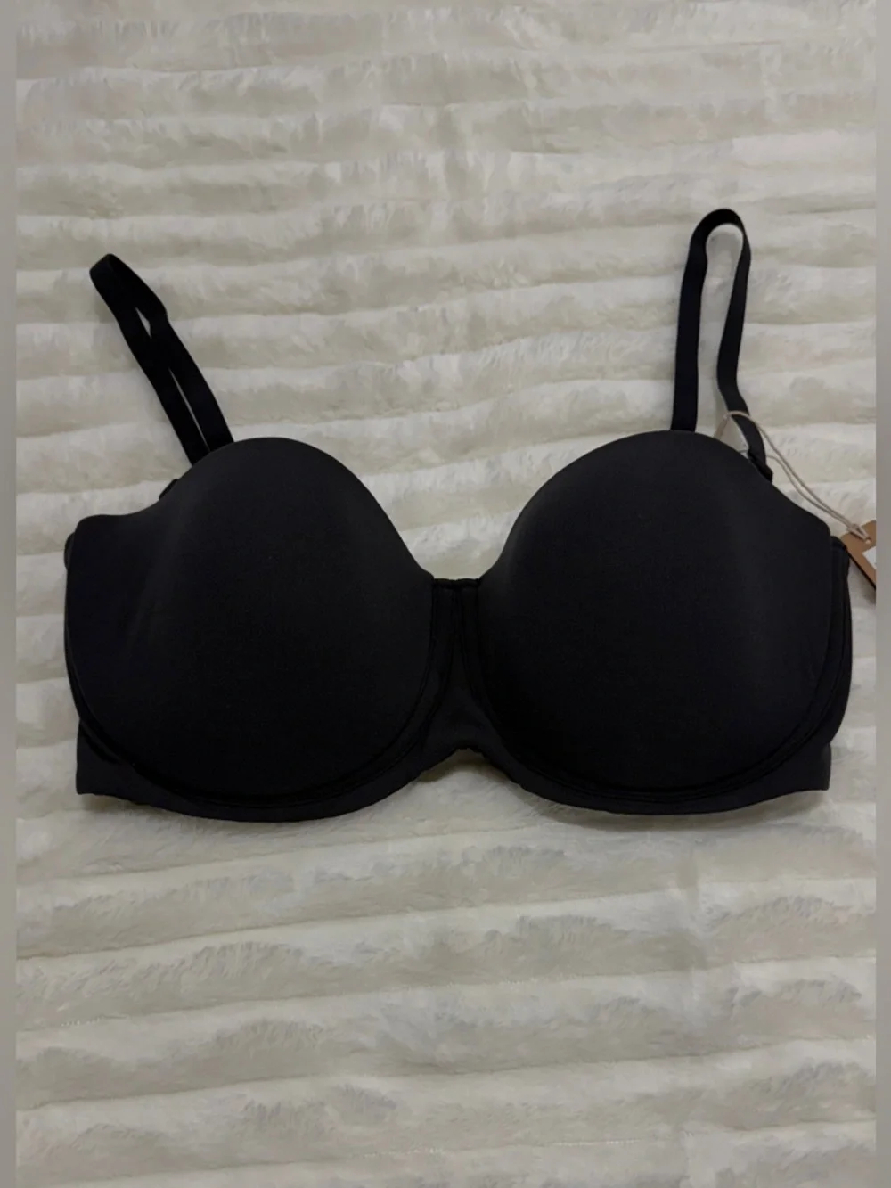 SKIMS Black fits everybody strapless Bra onxy 32d - Picture 1 of 4